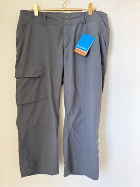 Columbia Palm Peak Capri Pants Olive Size 10, 21” length NEW